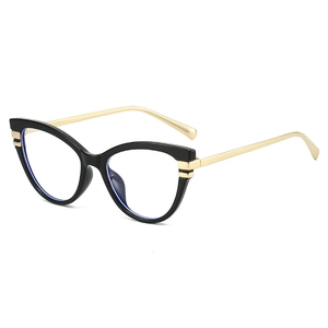Cat-Eye Blaulichtfilter Brille mit schwarzem Rahmen und goldenen Metallbügeln