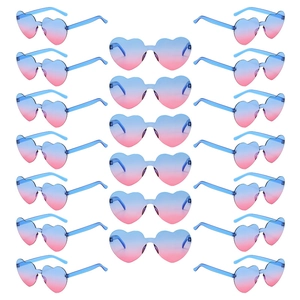Lot de lunettes de soleil en forme de cœur avec verres dégradés bleu et rose en array