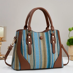 Sac fourre-tout tissé chic avec bordure en cuir marron et bandoulière réglable