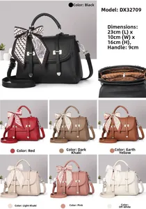 Internal compartments and color options for the large capacity tote bag with silk scarf