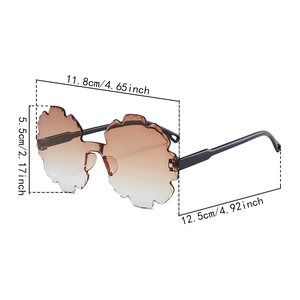 Detailed dimensions of cloud-shaped rimless kids sunglasses with gradient brown lenses
