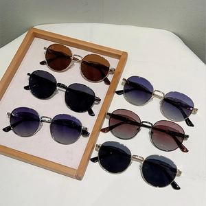 Stylish round metal frame sunglasses in assorted lens colors for driving and fashion