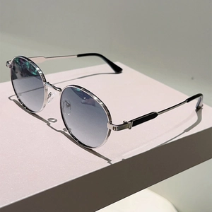 Vintage Round Metal Frame Sunglasses UV400 Protection PC Lens Driving Fashion Outdoor Eyewear For Men Women