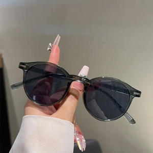 Retro Round Sunglasses Polycarbonate Frame UV400 Protection Outdoor Travel Fashion Accessories For Women Men Trendy