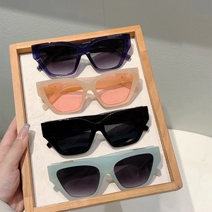 Fashion cat-eye oversized sunglasses in four colors including purple and mint green for women