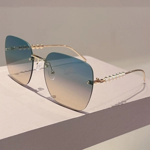 Lunettes De Soleil Carrées Sans Monture Femmes UV400 Dégradé Cadre Métal Künstliche Perles Vintage Luxe