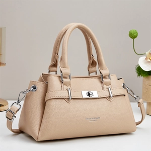Sac à main chic en cuir beige avec fermoir argenté et bandoulière amovible pour femmes