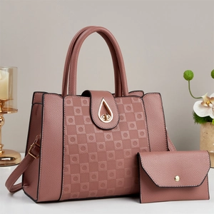 Set borsa tote rosa antico con pochette abbinata e chiusura a girello dorata