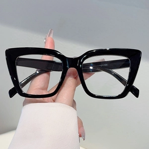 Retro oversized black cat eye glasses frames for women with stylish two-tone design