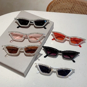 Lunettes de soleil œil de chat vintage avec strass faits main en plusieurs couleurs