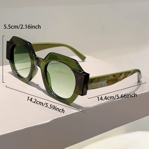 Detailed size parameters for geometric sunglasses with dimensions in cm and inches