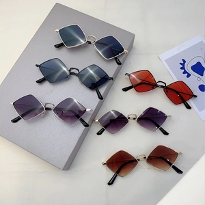 Retro geometric rhombus sunglasses with slim metal frames in six assorted colors