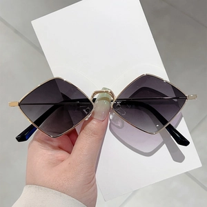 Retro small frame geometric sunglasses with gold metal frame and gradient lenses