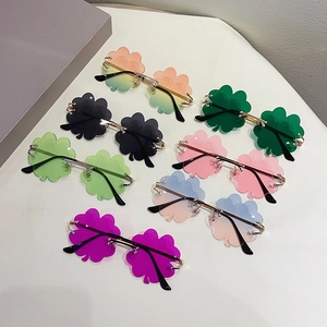 Gafas de sol de trébol sin montura para mujer con lentes de degradado coloridos