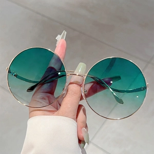Fashion Round Sunglasses Metal Frame Gradient Lens UV400 Protection Vintage Style For Women Men Holiday Beach Wear