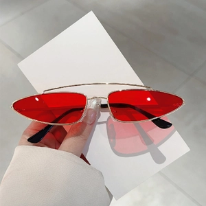 Retro triangle sunglasses with double bridge gold metal frame and red tinted lenses