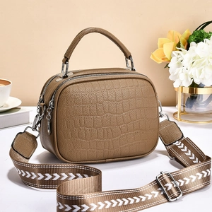 Sac à main marron effet crocodile avec large bandoulière à motifs pour femmes