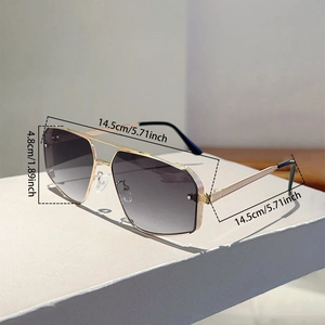 Detailed size specifications for pilot sunglasses with gold metal frame and dimensions