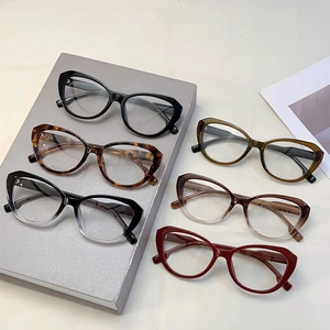Stijlvolle cat-eye blauw licht brilmonturen in diverse kleuren en vintage patronen