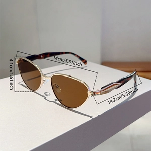 Détail de lunettes de soleil œil-de-chat avec monture en métal doré et dimensions en cm