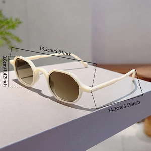 Detailed dimensions of retro tortoiseshell round sunglasses with frame size specifications