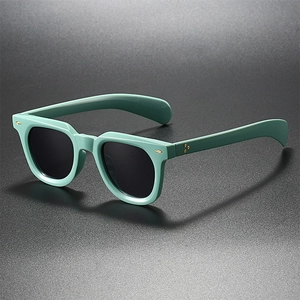Retro Square Sunglasses UV400 Protection PC Frame Fashion Arrow Metal Rivets Sun Glasses For Travel Driving Unisex
