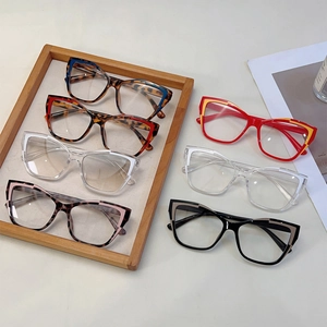 Elegant cat-eye blue light blocking glasses with stylish two-tone color block frames