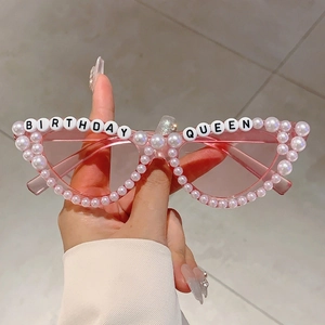 Lunettes cat-eye roses Birthday Queen avec perles pour décoration de fête d'anniversaire