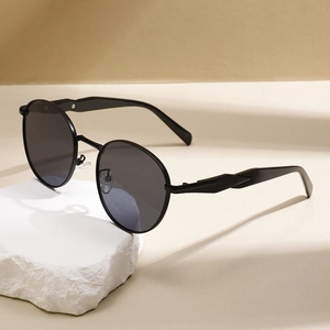 Round Sunglasses Retro Metal PC Frame UV400 Protection Vintage Fashion Eyewear For Men And Women Outdoor Travel