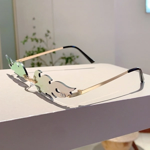 Detail of green gradient flame-shaped rimless sunglasses with gold metal temples
