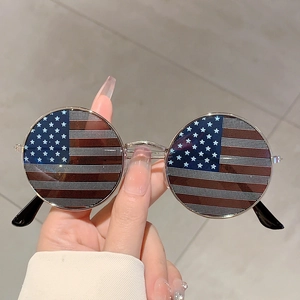 Retro round metal sunglasses with American flag pattern lenses for party and street fashion