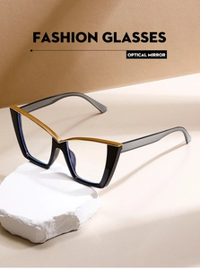 Detailansicht der Cat-Eye Blaulichtfilter Brille mit schwarzem Rahmen und Gold