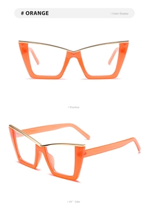 Detail der orangefarbenen Cat-Eye-Brille mit goldenen Metallakzenten in zwei Ansichten