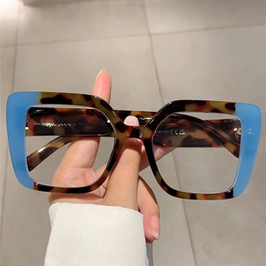 Retro oversized square blue light glasses with tortoise frame and blue color blocks
