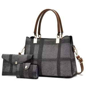 Ensemble de sacs 3 pièces avec cabas tissé, pochette enveloppe et porte-cartes