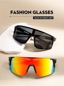 Details von Outdoor-Sport-Sonnenbrillen mit polarisierten Gläsern in Schwarz und Orange