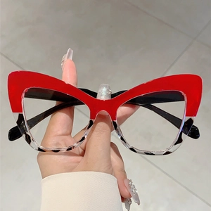 Retro cat-eye blue light blocking glasses with red and tortoiseshell spliced frames