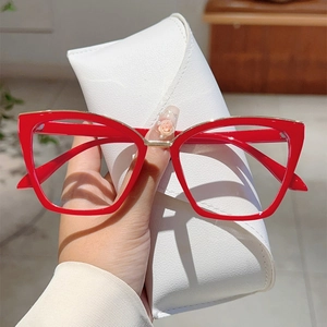 Fashion Cat Eye Anti Blue Light Glasses Frame For Women PC Material Clear Lens Gold Metal Trim Elegant Vintage Plain Eyewear