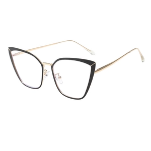 Lunettes anti-lumière bleue œil de chat avec monture noire et branches dorées sur fond blanc