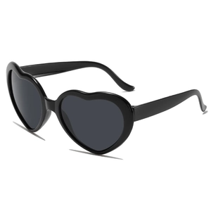 Lunettes de soleil noires en forme de cœur pour femmes avec verres foncés pour fêtes et plein air