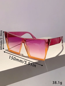 Détails des dimensions de lunettes de soleil carrées mesurant 150 mm de large sur 60 mm