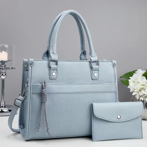 Ensemble sac à main bleu clair grande capacité avec texture plissée et petits clous