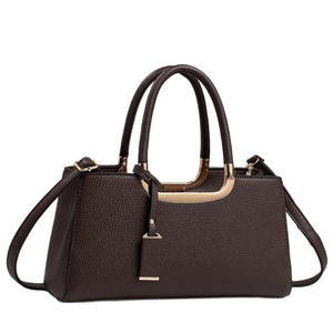 Sac à main marron foncé pour femme avec grain de litchi et poignées métalliques dorées