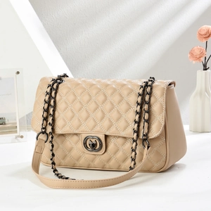Women Quilted PU Leather Shoulder Bag Metal Chain Heart Lock Crossbody Flap Handbag Elegant Casual Vintage Large