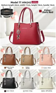 Détail du grand sac cabas en cuir PU à motif litchi disponible en sept coloris
