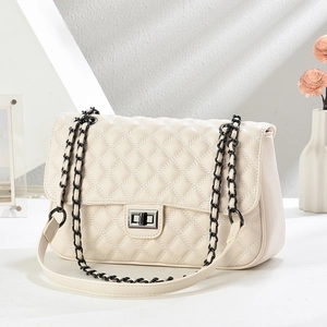 Damen Umhängetasche Aus Gestepptem PU Leder Metallkette Klappschloss Große Kapazität Crossbody Handtasche Elegant Retro