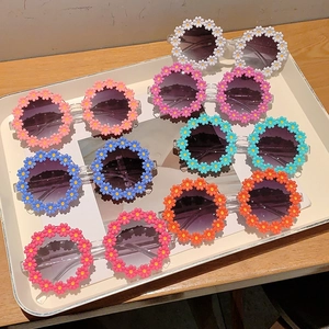 Kids cute daisy flower sunglasses in multiple colors for beach vacation and sun protection