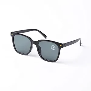 Klassische quadratische Herren-Sonnenbrille mit großem schwarzem Rahmen und UV-Schutz