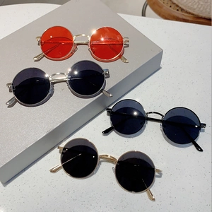 Retro round metal frame sunglasses in assorted colors with punk style vintage design