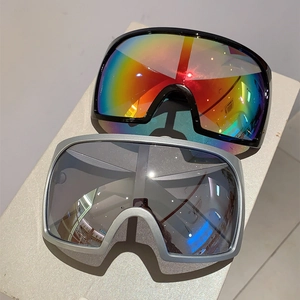 Lunettes de soleil sport Y2K futuristes avec verres arc-en-ciel et monture large